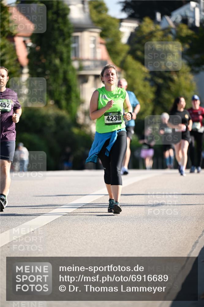 01.09.2024 - BARMER Alsterlauf Dr. Thomas Lammeyer http://msf.ph/oto/6916689 01.09.2024 09:49:06 Laufen 452, 4239 meine-sportfotos.de