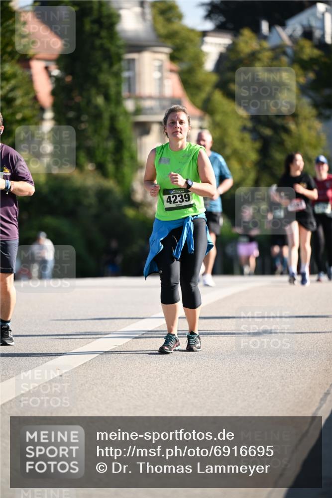 01.09.2024 - BARMER Alsterlauf Dr. Thomas Lammeyer http://msf.ph/oto/6916695 01.09.2024 09:49:06 Laufen 4239 meine-sportfotos.de