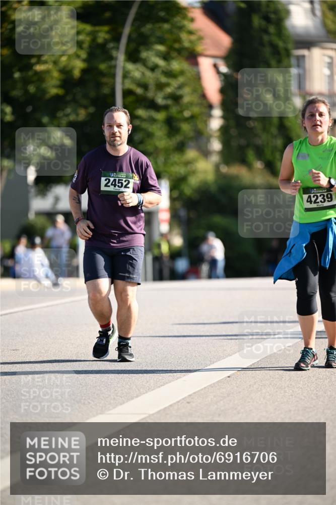 01.09.2024 - BARMER Alsterlauf Dr. Thomas Lammeyer http://msf.ph/oto/6916706 01.09.2024 09:49:07 Laufen 2452, 4239 meine-sportfotos.de