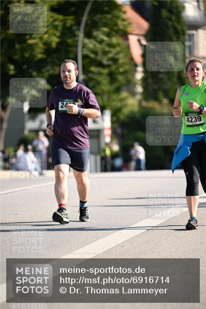 01.09.2024 - BARMER Alsterlauf Dr. Thomas Lammeyer http://msf.ph/oto/6916714 01.09.2024 09:49:07 Laufen 24, 4239 meine-sportfotos.de