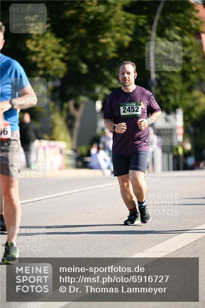 01.09.2024 - BARMER Alsterlauf Dr. Thomas Lammeyer http://msf.ph/oto/6916727 01.09.2024 09:49:07 Laufen 2452 meine-sportfotos.de