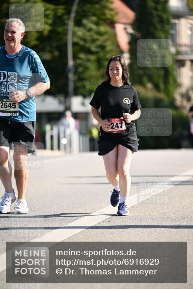 01.09.2024 - BARMER Alsterlauf Dr. Thomas Lammeyer http://msf.ph/oto/6916929 01.09.2024 09:49:14 Laufen 2645, 2645, 135, 247 meine-sportfotos.de