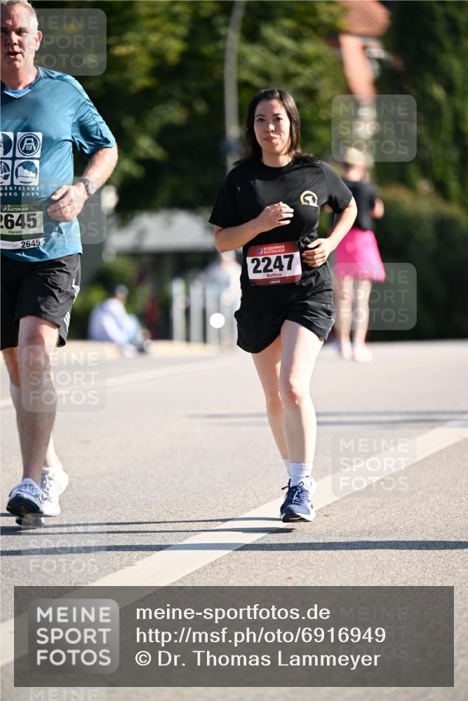 01.09.2024 - BARMER Alsterlauf Dr. Thomas Lammeyer http://msf.ph/oto/6916949 01.09.2024 09:49:15 Laufen 2024, 135, 2645, 2645, 35, 2247 meine-sportfotos.de