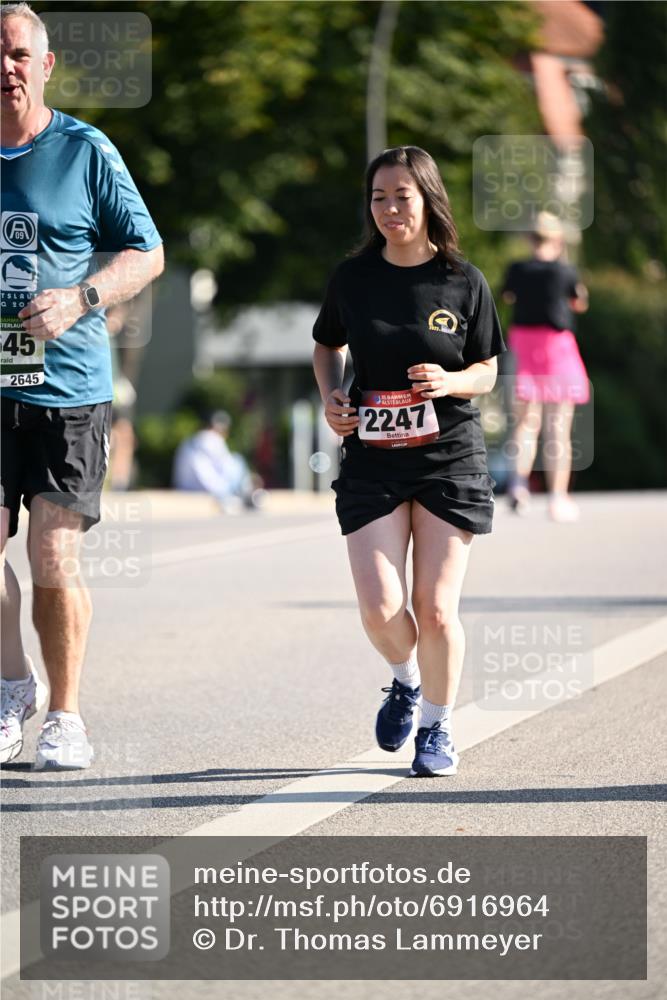 01.09.2024 - BARMER Alsterlauf Dr. Thomas Lammeyer http://msf.ph/oto/6916964 01.09.2024 09:49:15 Laufen 20, 45, 2645, 35, 2247 meine-sportfotos.de