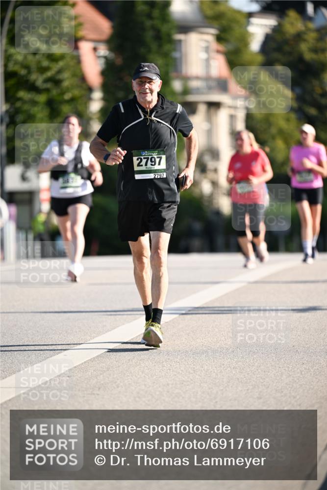 01.09.2024 - BARMER Alsterlauf Dr. Thomas Lammeyer http://msf.ph/oto/6917106 01.09.2024 09:49:32 Laufen 2797, 2797 meine-sportfotos.de