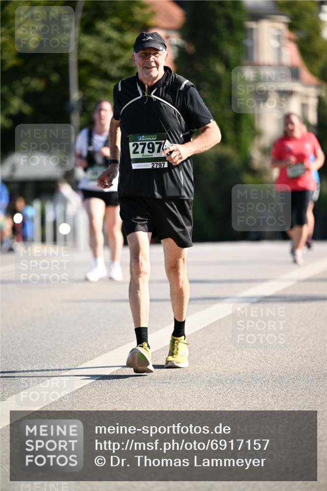 01.09.2024 - BARMER Alsterlauf Dr. Thomas Lammeyer http://msf.ph/oto/6917157 01.09.2024 09:49:33 Laufen 135, 2797, 2797 meine-sportfotos.de