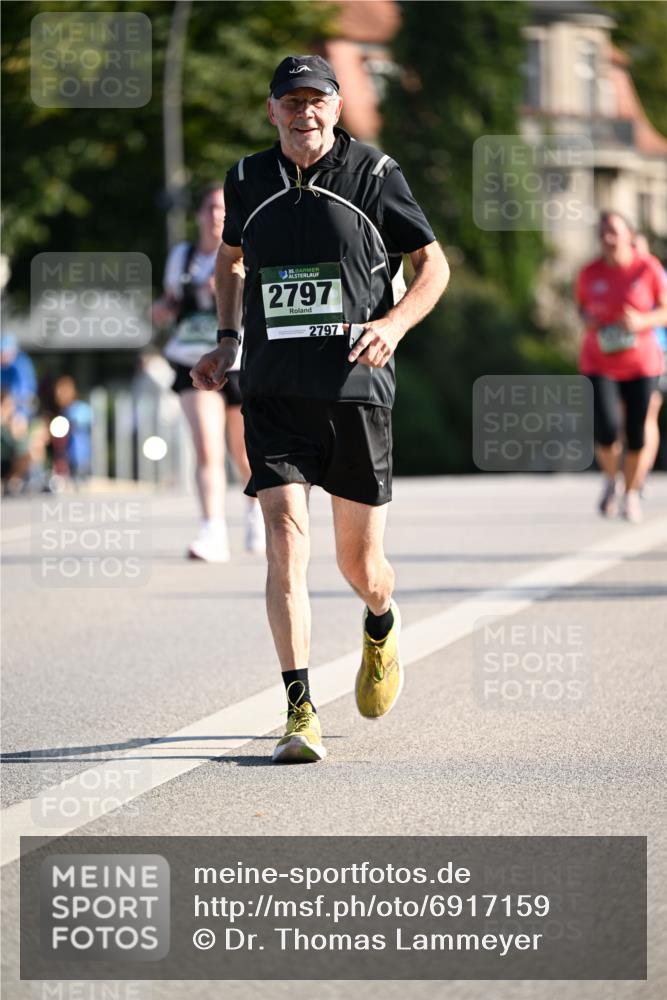 01.09.2024 - BARMER Alsterlauf Dr. Thomas Lammeyer http://msf.ph/oto/6917159 01.09.2024 09:49:34 Laufen 2797, 2797 meine-sportfotos.de