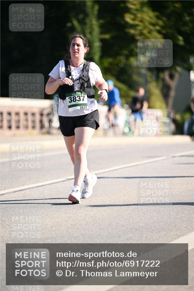01.09.2024 - BARMER Alsterlauf Dr. Thomas Lammeyer http://msf.ph/oto/6917222 01.09.2024 09:49:38 Laufen 3837, 3837 meine-sportfotos.de