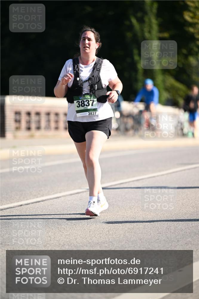 01.09.2024 - BARMER Alsterlauf Dr. Thomas Lammeyer http://msf.ph/oto/6917241 01.09.2024 09:49:38 Laufen 93339, 35, 3837, 3837 meine-sportfotos.de