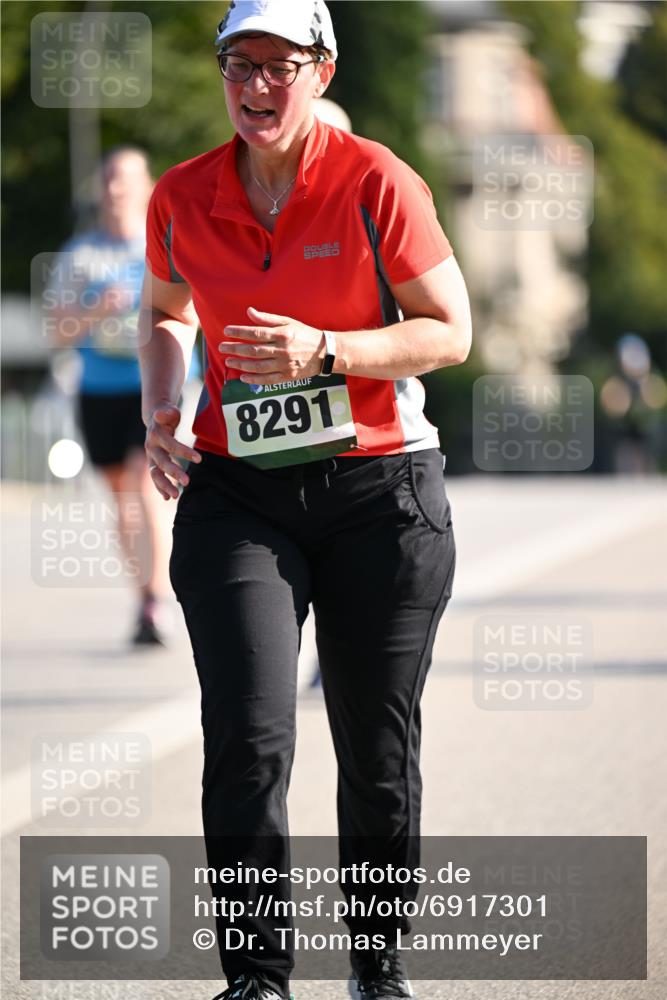 01.09.2024 - BARMER Alsterlauf Dr. Thomas Lammeyer http://msf.ph/oto/6917301 01.09.2024 09:49:41 Laufen 8291 meine-sportfotos.de