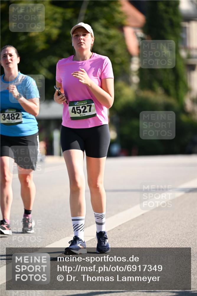 01.09.2024 - BARMER Alsterlauf Dr. Thomas Lammeyer http://msf.ph/oto/6917349 01.09.2024 09:49:43 Laufen 3482, 4527 meine-sportfotos.de