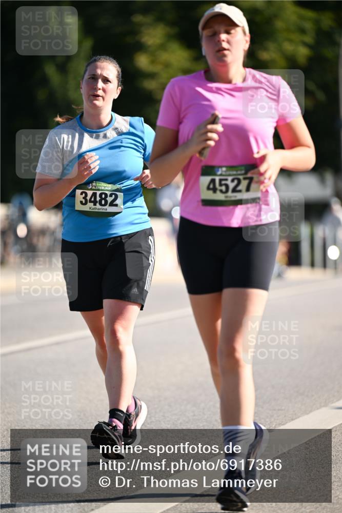 01.09.2024 - BARMER Alsterlauf Dr. Thomas Lammeyer http://msf.ph/oto/6917386 01.09.2024 09:49:44 Laufen 35, 3482, 6199, 4527 meine-sportfotos.de