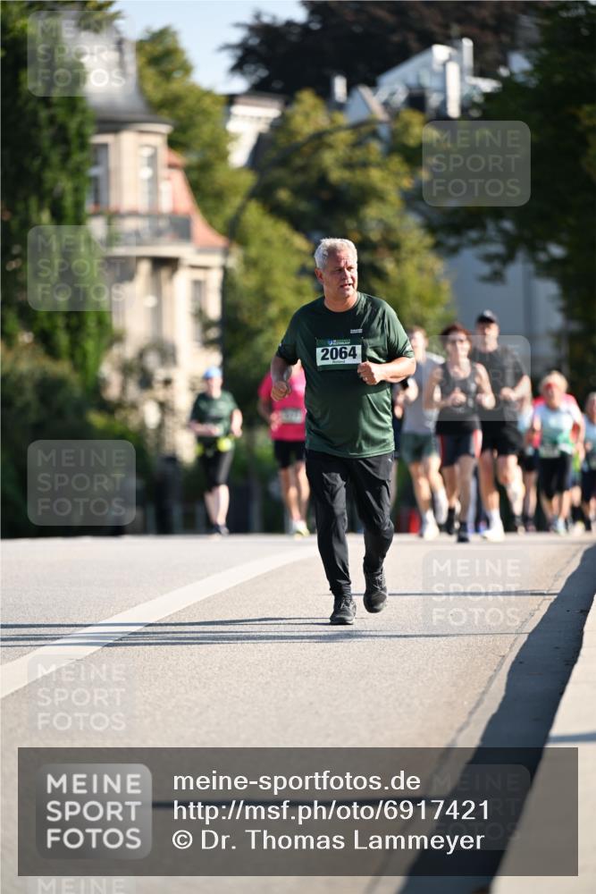 01.09.2024 - BARMER Alsterlauf Dr. Thomas Lammeyer http://msf.ph/oto/6917421 01.09.2024 09:49:48 Laufen 2064 meine-sportfotos.de