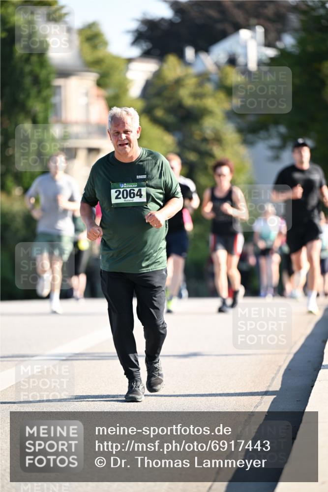 01.09.2024 - BARMER Alsterlauf Dr. Thomas Lammeyer http://msf.ph/oto/6917443 01.09.2024 09:49:51 Laufen 35, 2064 meine-sportfotos.de