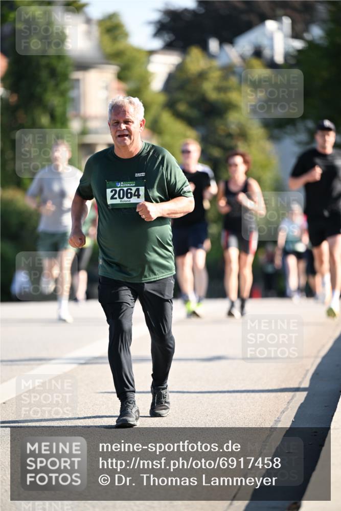 01.09.2024 - BARMER Alsterlauf Dr. Thomas Lammeyer http://msf.ph/oto/6917458 01.09.2024 09:49:52 Laufen 135, 2064 meine-sportfotos.de