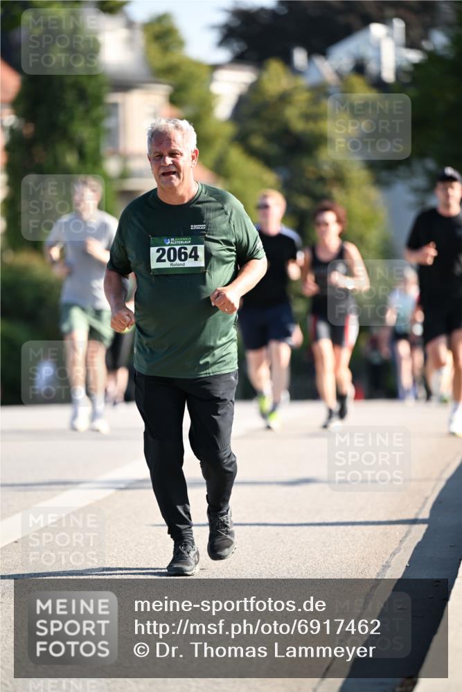 01.09.2024 - BARMER Alsterlauf Dr. Thomas Lammeyer http://msf.ph/oto/6917462 01.09.2024 09:49:52 Laufen 35, 2064 meine-sportfotos.de