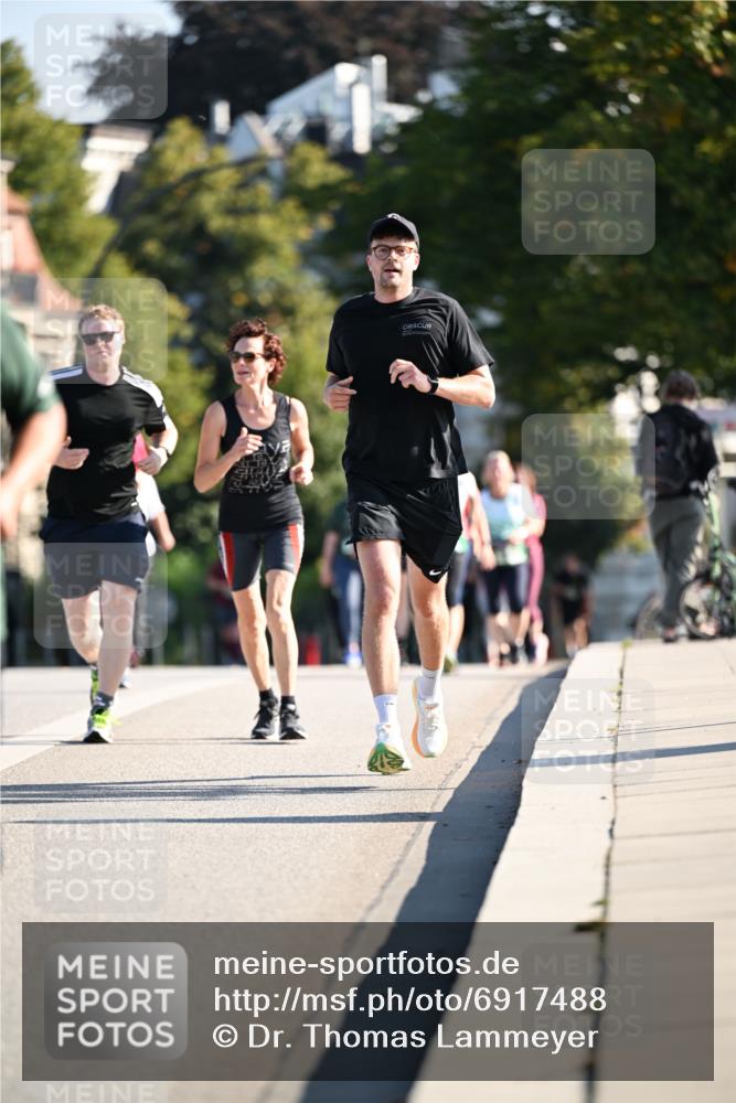 01.09.2024 - BARMER Alsterlauf Dr. Thomas Lammeyer http://msf.ph/oto/6917488 01.09.2024 09:49:53 Laufen  meine-sportfotos.de