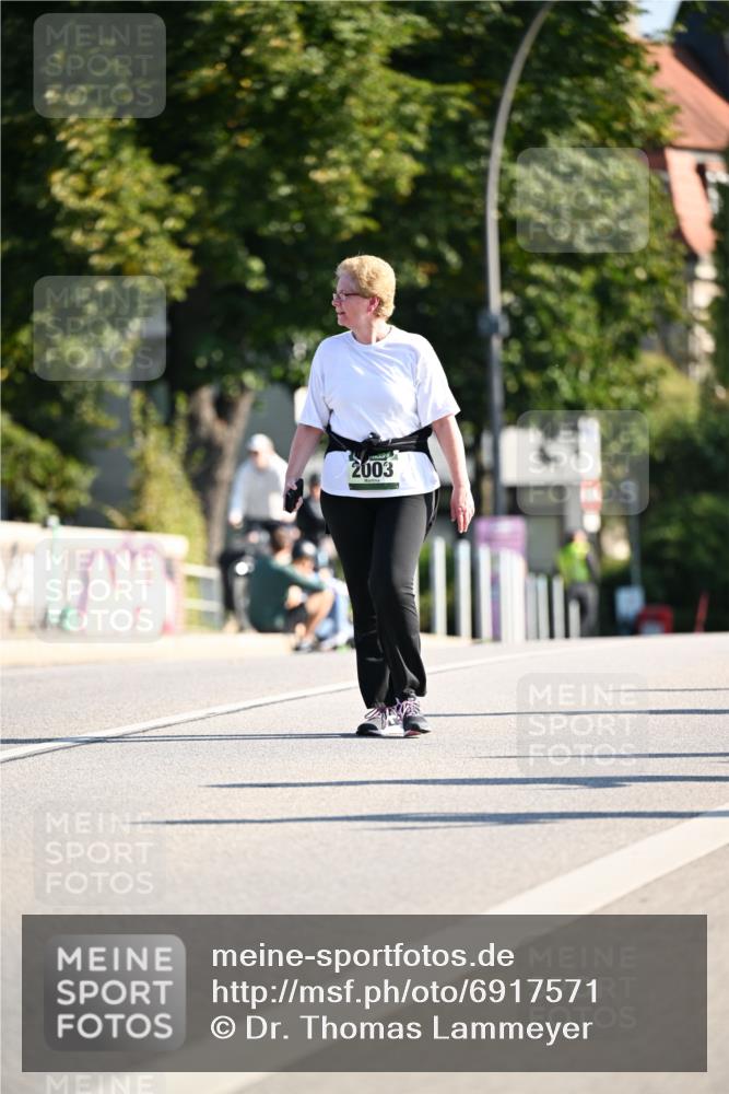 01.09.2024 - BARMER Alsterlauf Dr. Thomas Lammeyer http://msf.ph/oto/6917571 01.09.2024 09:50:05 Laufen 2003 meine-sportfotos.de