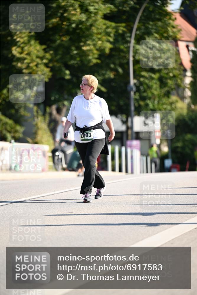 01.09.2024 - BARMER Alsterlauf Dr. Thomas Lammeyer http://msf.ph/oto/6917583 01.09.2024 09:50:05 Laufen 2003 meine-sportfotos.de
