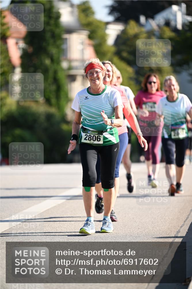 01.09.2024 - BARMER Alsterlauf Dr. Thomas Lammeyer http://msf.ph/oto/6917602 01.09.2024 09:50:07 Laufen 2806 meine-sportfotos.de
