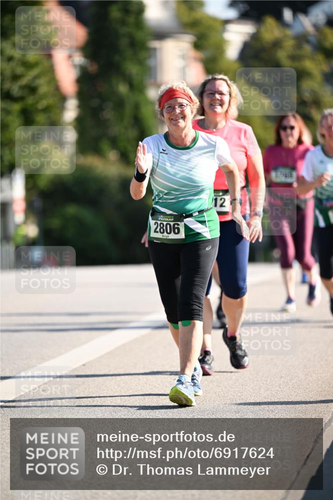 01.09.2024 - BARMER Alsterlauf Dr. Thomas Lammeyer http://msf.ph/oto/6917624 01.09.2024 09:50:07 Laufen 15, 2806, 12 meine-sportfotos.de