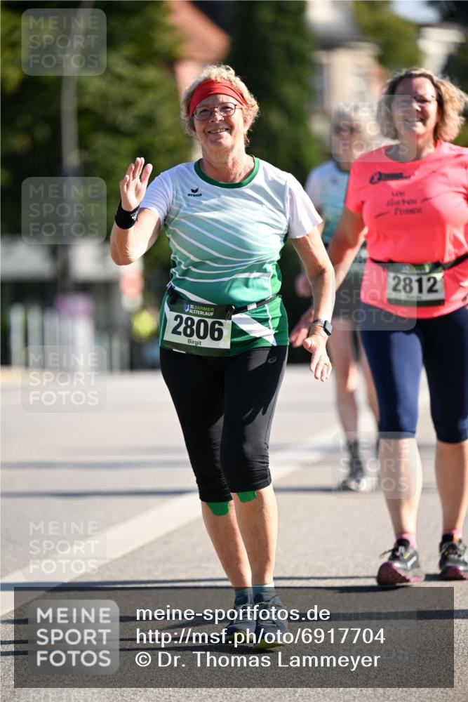 01.09.2024 - BARMER Alsterlauf Dr. Thomas Lammeyer http://msf.ph/oto/6917704 01.09.2024 09:50:09 Laufen 35, 2806, 2812 meine-sportfotos.de