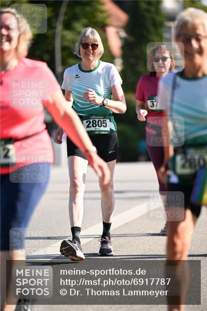 01.09.2024 - BARMER Alsterlauf Dr. Thomas Lammeyer http://msf.ph/oto/6917787 01.09.2024 09:50:11 Laufen 12, 35, 2805, 37, 260 meine-sportfotos.de