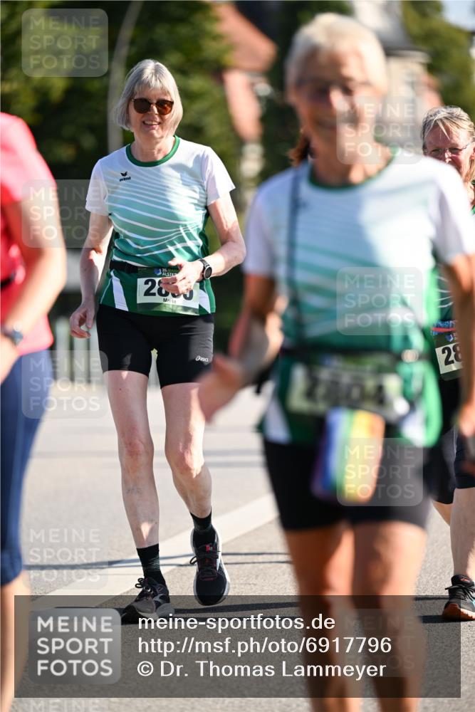 01.09.2024 - BARMER Alsterlauf Dr. Thomas Lammeyer http://msf.ph/oto/6917796 01.09.2024 09:50:12 Laufen 35, 2500, 28 meine-sportfotos.de