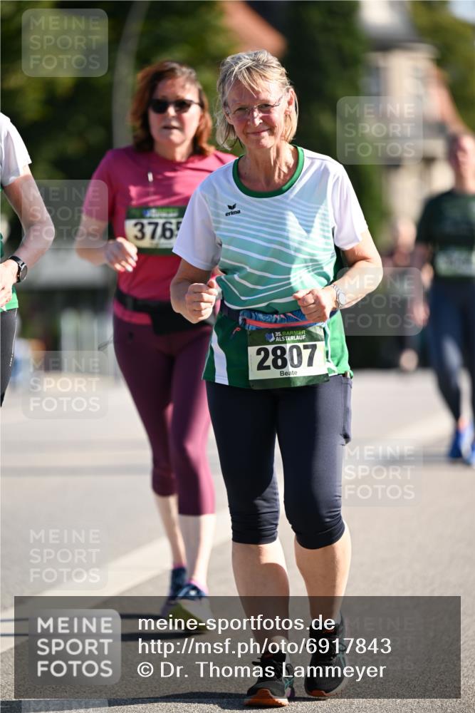 01.09.2024 - BARMER Alsterlauf Dr. Thomas Lammeyer http://msf.ph/oto/6917843 01.09.2024 09:50:13 Laufen 3769, 35, 2807 meine-sportfotos.de
