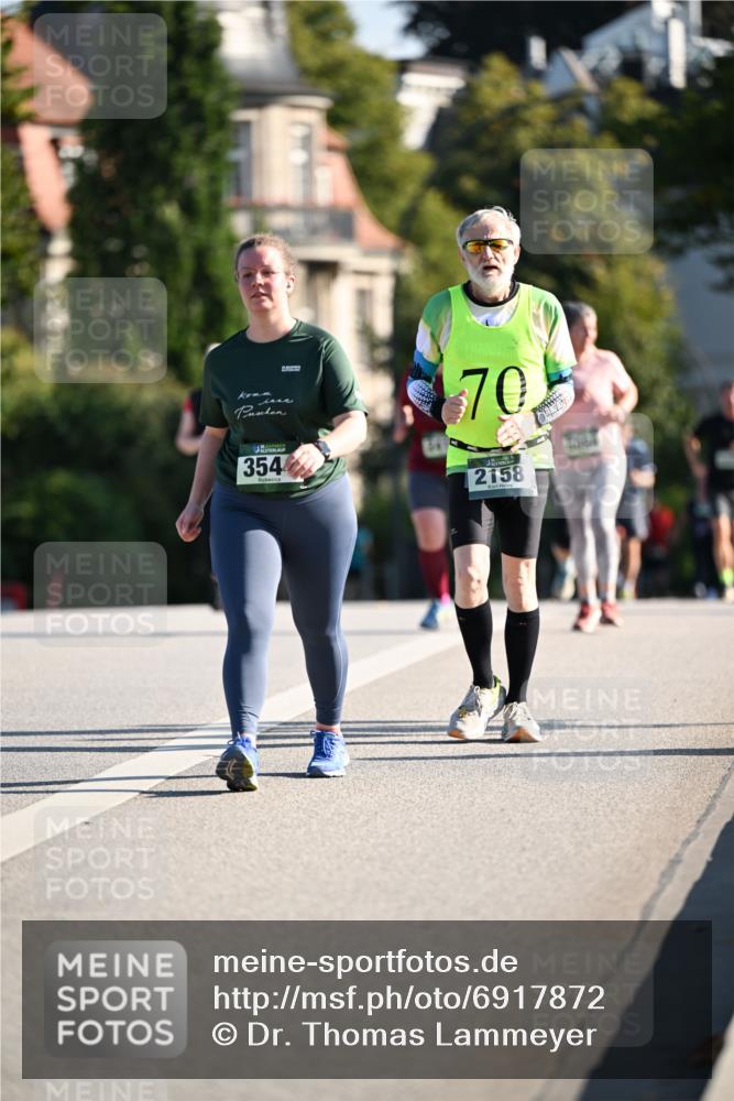 01.09.2024 - BARMER Alsterlauf Dr. Thomas Lammeyer http://msf.ph/oto/6917872 01.09.2024 09:50:14 Laufen 70, 354, 2158 meine-sportfotos.de
