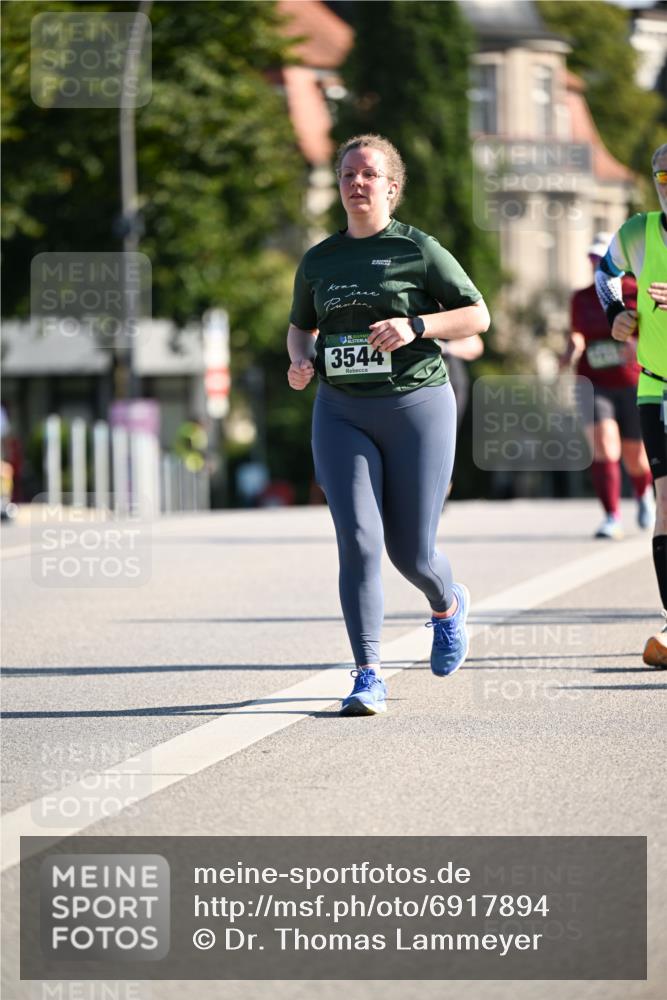 01.09.2024 - BARMER Alsterlauf Dr. Thomas Lammeyer http://msf.ph/oto/6917894 01.09.2024 09:50:15 Laufen 3544 meine-sportfotos.de