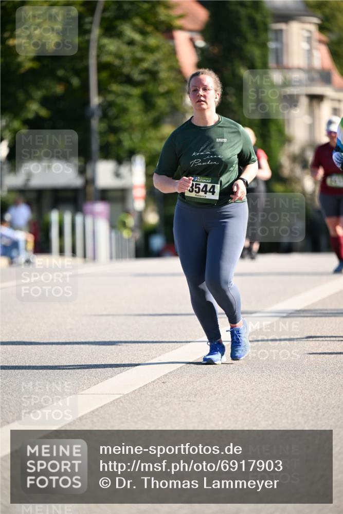 01.09.2024 - BARMER Alsterlauf Dr. Thomas Lammeyer http://msf.ph/oto/6917903 01.09.2024 09:50:15 Laufen 3544 meine-sportfotos.de