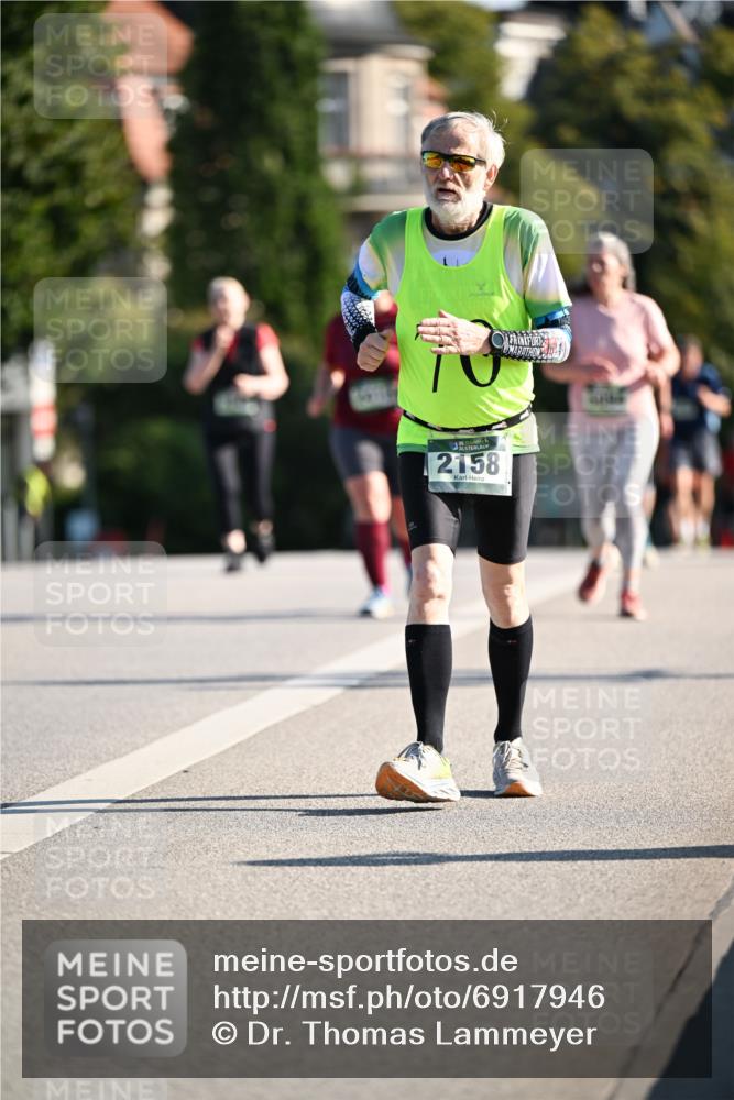 01.09.2024 - BARMER Alsterlauf Dr. Thomas Lammeyer http://msf.ph/oto/6917946 01.09.2024 09:50:17 Laufen 2158 meine-sportfotos.de