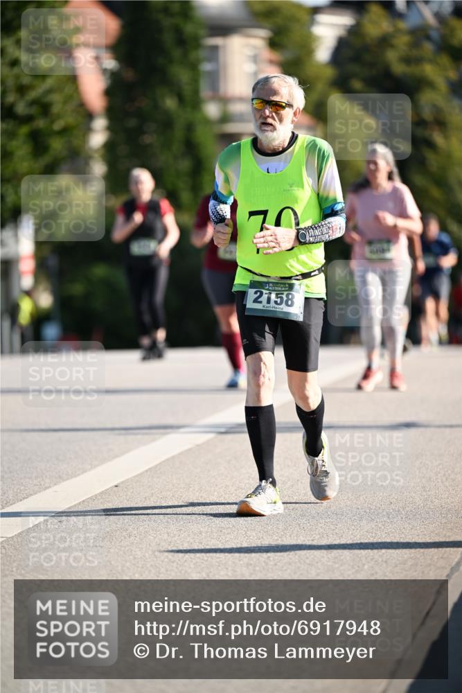 01.09.2024 - BARMER Alsterlauf Dr. Thomas Lammeyer http://msf.ph/oto/6917948 01.09.2024 09:50:17 Laufen 70, 2158 meine-sportfotos.de