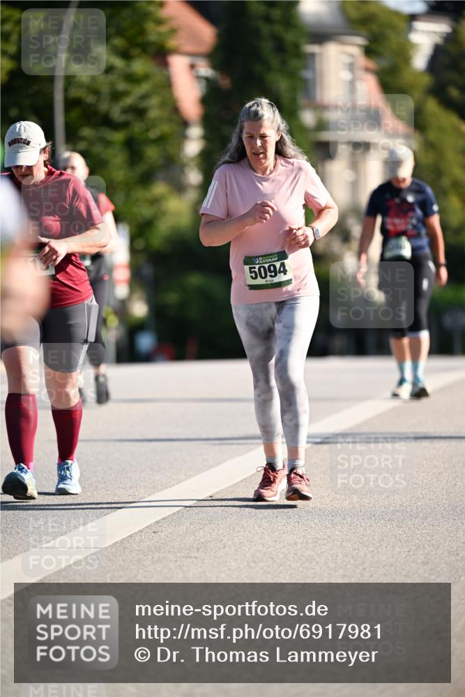 01.09.2024 - BARMER Alsterlauf Dr. Thomas Lammeyer http://msf.ph/oto/6917981 01.09.2024 09:50:21 Laufen 5094 meine-sportfotos.de
