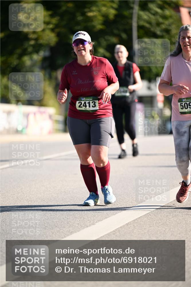 01.09.2024 - BARMER Alsterlauf Dr. Thomas Lammeyer http://msf.ph/oto/6918021 01.09.2024 09:50:22 Laufen 30, 35, 2413, 509 meine-sportfotos.de