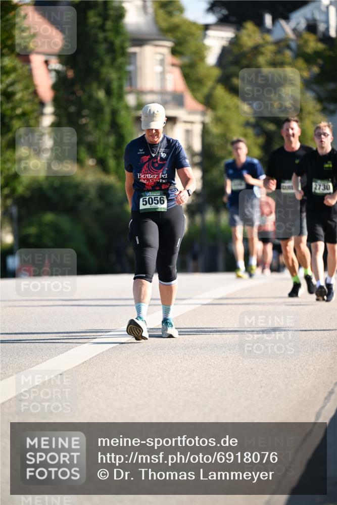 01.09.2024 - BARMER Alsterlauf Dr. Thomas Lammeyer http://msf.ph/oto/6918076 01.09.2024 09:50:25 Laufen 2730, 5056 meine-sportfotos.de