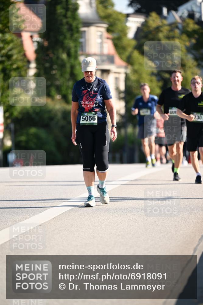 01.09.2024 - BARMER Alsterlauf Dr. Thomas Lammeyer http://msf.ph/oto/6918091 01.09.2024 09:50:25 Laufen 10, 5056, 730 meine-sportfotos.de