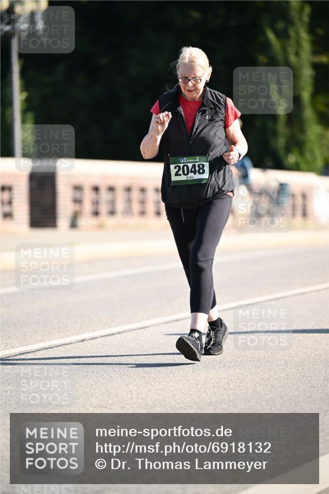 01.09.2024 - BARMER Alsterlauf Dr. Thomas Lammeyer http://msf.ph/oto/6918132 01.09.2024 09:50:27 Laufen 35, 2048 meine-sportfotos.de