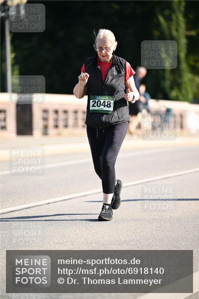 01.09.2024 - BARMER Alsterlauf Dr. Thomas Lammeyer http://msf.ph/oto/6918140 01.09.2024 09:50:27 Laufen 35, 2048 meine-sportfotos.de