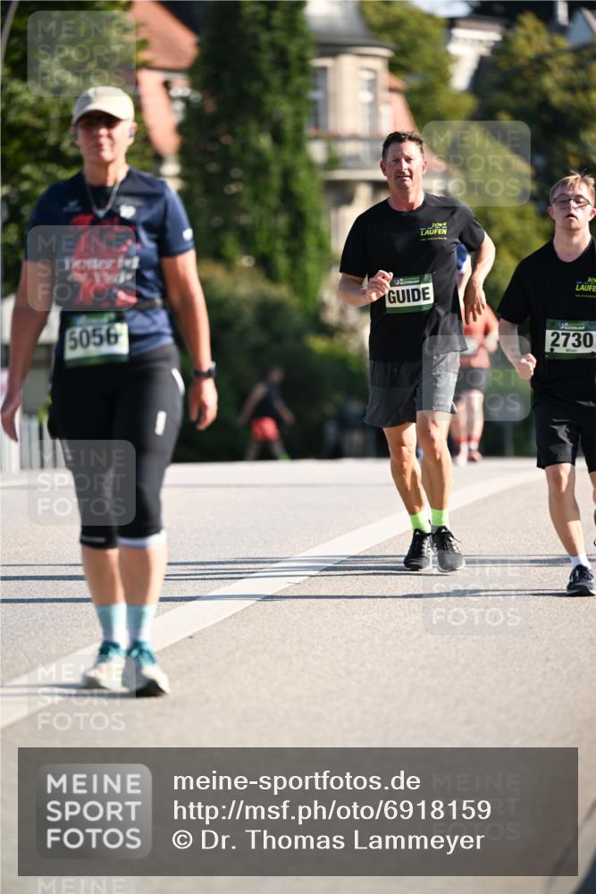 01.09.2024 - BARMER Alsterlauf Dr. Thomas Lammeyer http://msf.ph/oto/6918159 01.09.2024 09:50:28 Laufen 5056, 9, 2730 meine-sportfotos.de