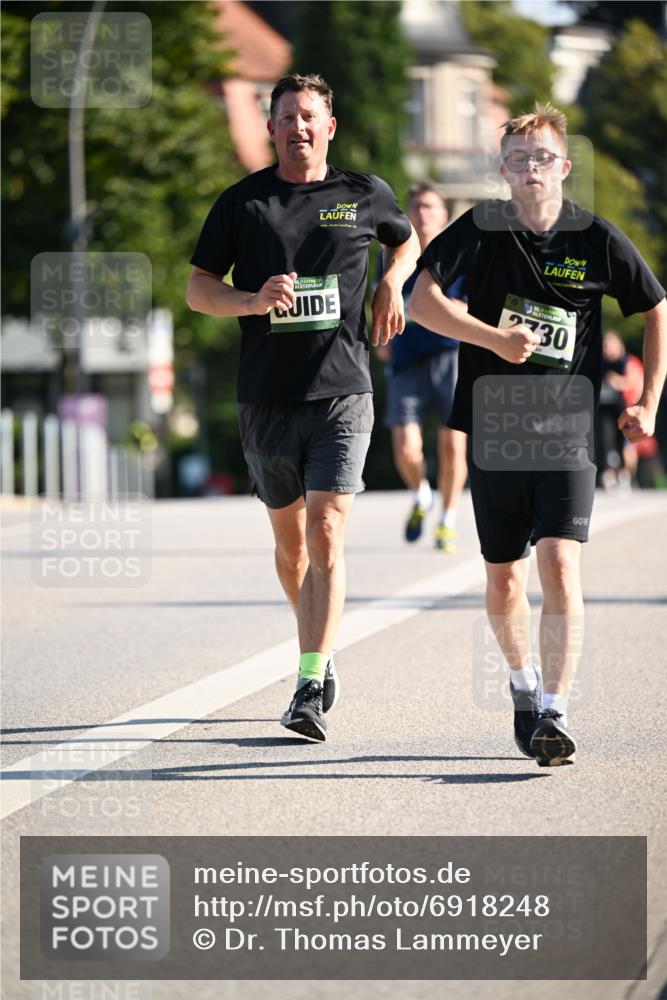 01.09.2024 - BARMER Alsterlauf Dr. Thomas Lammeyer http://msf.ph/oto/6918248 01.09.2024 09:50:31 Laufen 35, 2730 meine-sportfotos.de