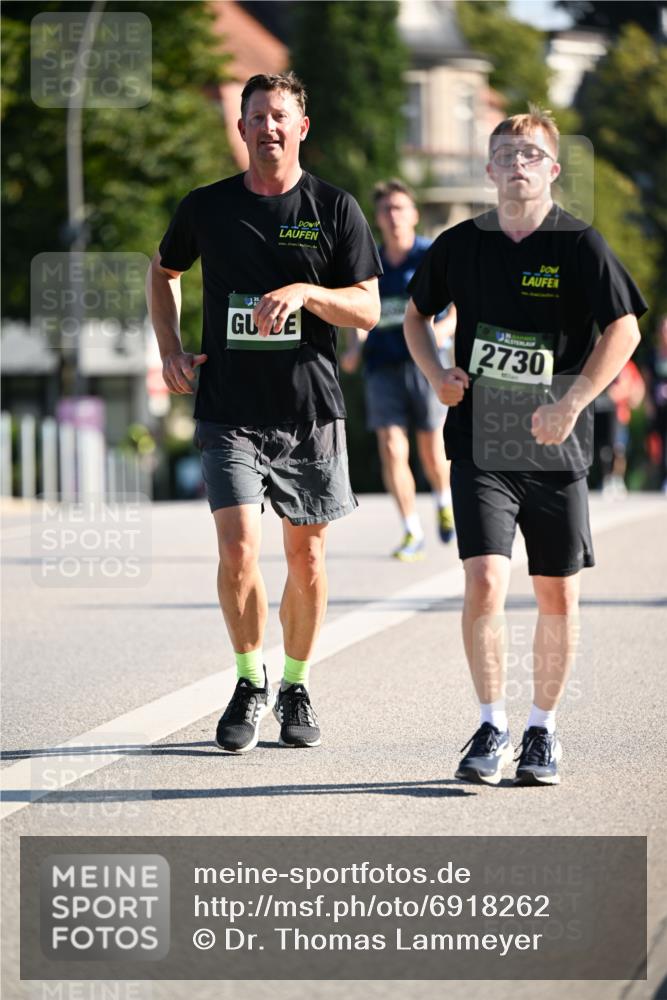 01.09.2024 - BARMER Alsterlauf Dr. Thomas Lammeyer http://msf.ph/oto/6918262 01.09.2024 09:50:31 Laufen 2730 meine-sportfotos.de
