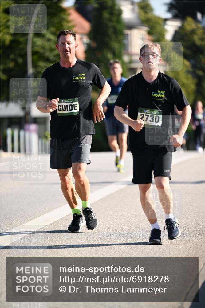 01.09.2024 - BARMER Alsterlauf Dr. Thomas Lammeyer http://msf.ph/oto/6918278 01.09.2024 09:50:31 Laufen 35, 2730 meine-sportfotos.de