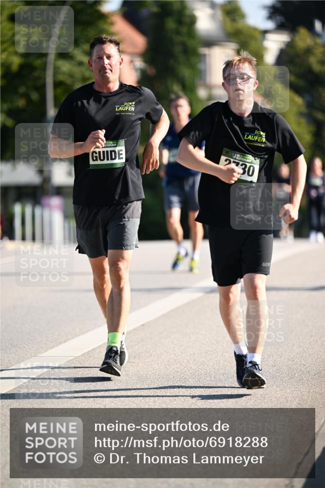 01.09.2024 - BARMER Alsterlauf Dr. Thomas Lammeyer http://msf.ph/oto/6918288 01.09.2024 09:50:32 Laufen 35, 2730 meine-sportfotos.de