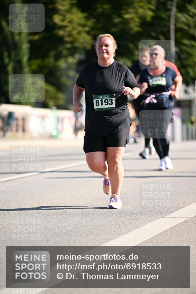 01.09.2024 - BARMER Alsterlauf Dr. Thomas Lammeyer http://msf.ph/oto/6918533 01.09.2024 09:50:45 Laufen 8193 meine-sportfotos.de