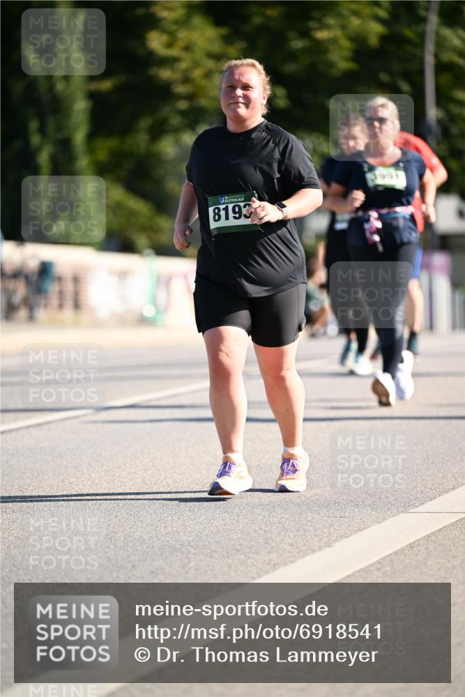 01.09.2024 - BARMER Alsterlauf Dr. Thomas Lammeyer http://msf.ph/oto/6918541 01.09.2024 09:50:45 Laufen 35, 8193, 1931 meine-sportfotos.de