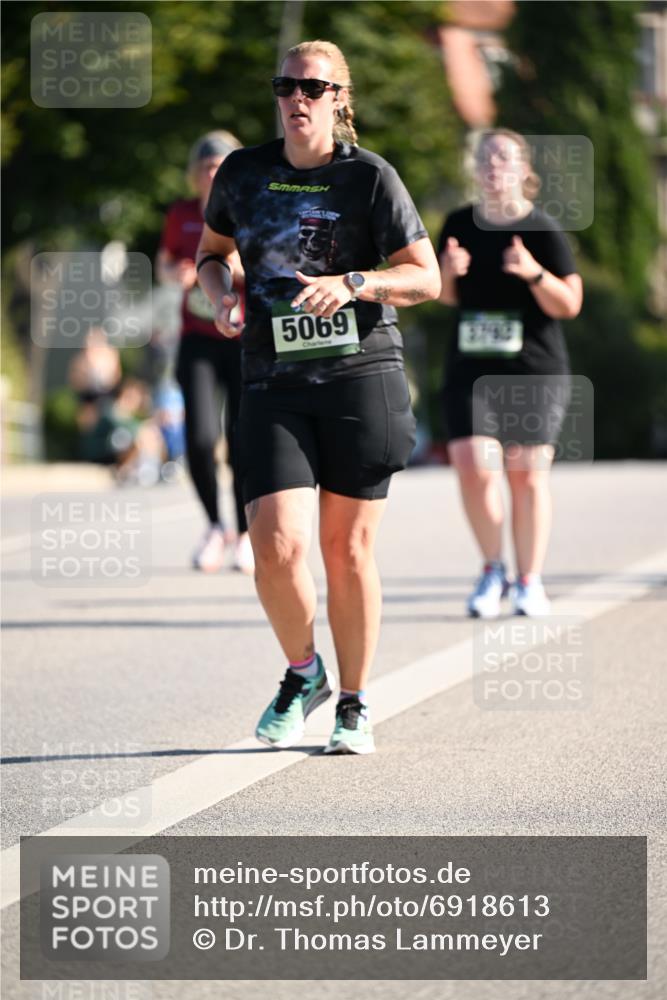 01.09.2024 - BARMER Alsterlauf Dr. Thomas Lammeyer http://msf.ph/oto/6918613 01.09.2024 09:50:48 Laufen 5069 meine-sportfotos.de