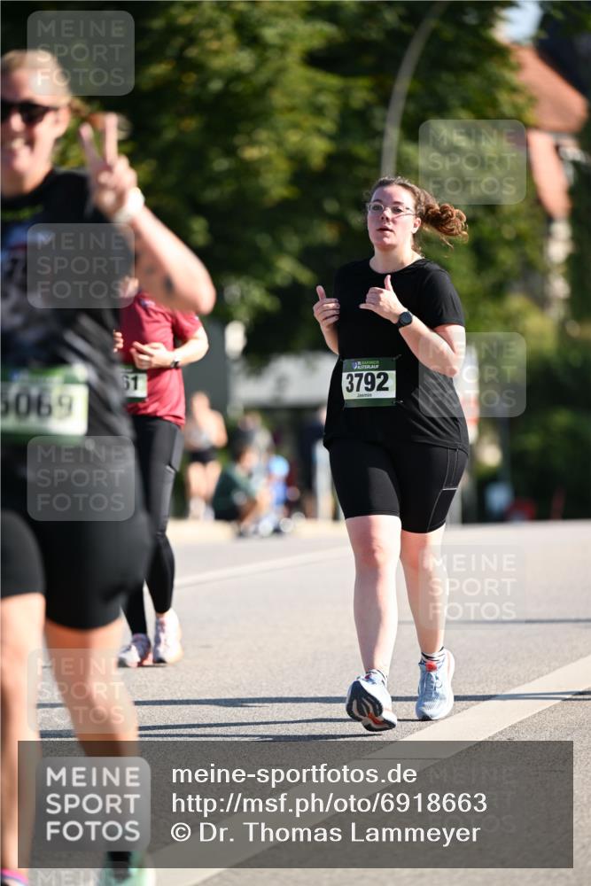 01.09.2024 - BARMER Alsterlauf Dr. Thomas Lammeyer http://msf.ph/oto/6918663 01.09.2024 09:50:50 Laufen 61, 5069, 15, 3792 meine-sportfotos.de