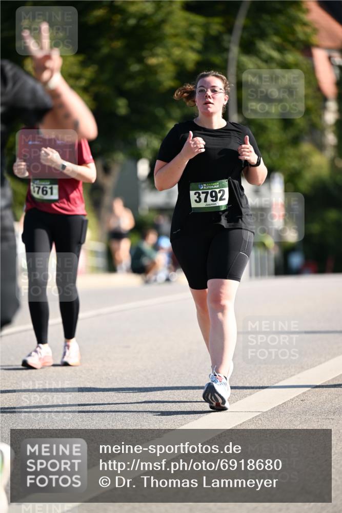 01.09.2024 - BARMER Alsterlauf Dr. Thomas Lammeyer http://msf.ph/oto/6918680 01.09.2024 09:50:50 Laufen 761, 35, 3792 meine-sportfotos.de